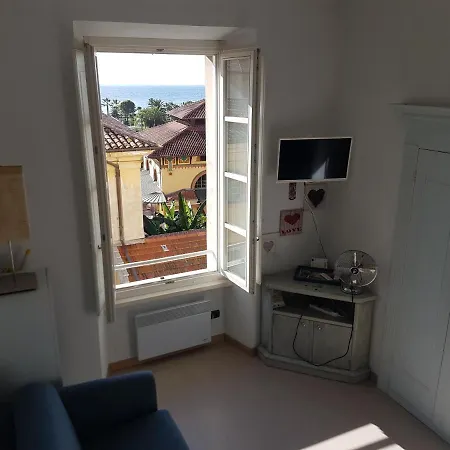 Le Palmaro Apartment Menton